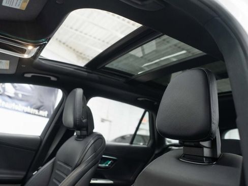 Used 2025 Mercedes-Benz GLC 43 AMG 4MATIC image 9