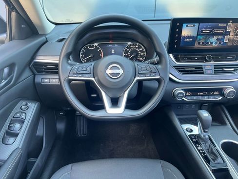 New 2026 Nissan Altima 2.5 SV FWD image 13