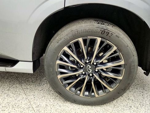 Used 2025 INFINITI QX80 Autograph AWD/4WD image 9