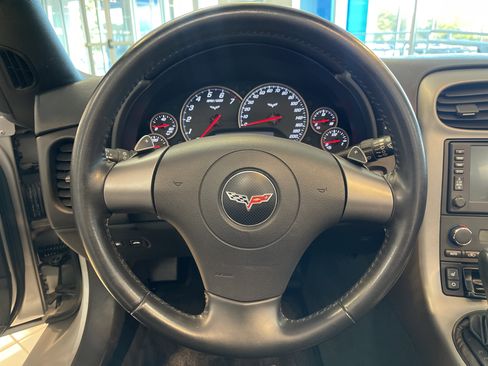 Used 2006 Chevrolet Corvette Convertible w/ Preferred Equipment Group image 26
