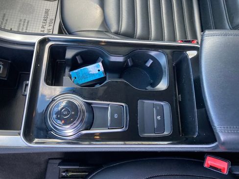 Used 2020 Ford Edge SEL w/ Cold Weather Package image 30