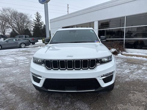 Used 2024 Jeep Grand Cherokee Limited image 5