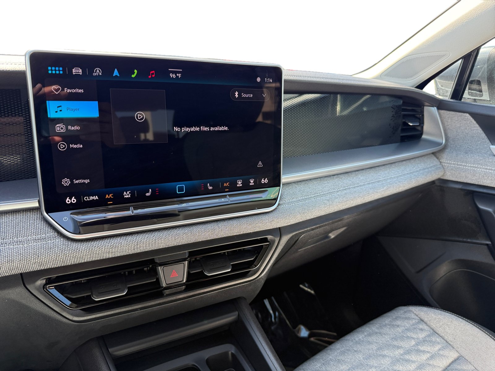 Certified 2025 Volkswagen Tiguan S FWD image 12