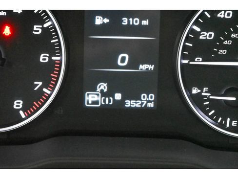 Used 2025 Subaru Forester Premium image 21