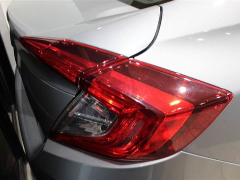 Used 2016 Honda Civic EX image 11