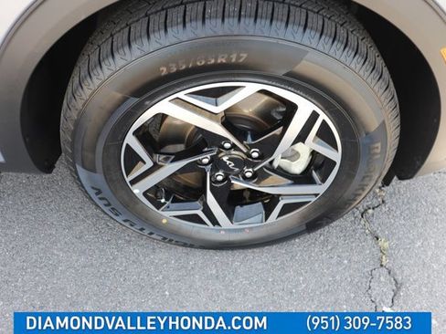 Used 2025 Kia Sportage LX image 23