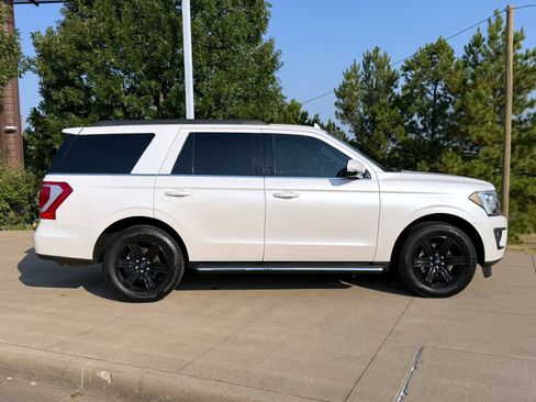 Used 2019 Ford Expedition XLT w/ Equipment Group 202A RWD image 7