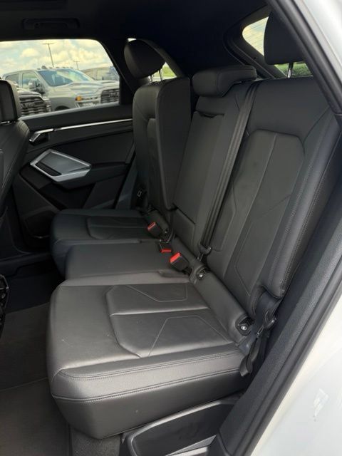 Used 2024 Audi Q3 2.0T Premium AWD/4WD image 13