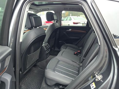 Used 2021 Audi Q5 e Premium image 21