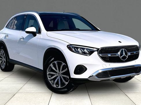 Used 2024 Mercedes-Benz GLC 300 4MATIC image 12