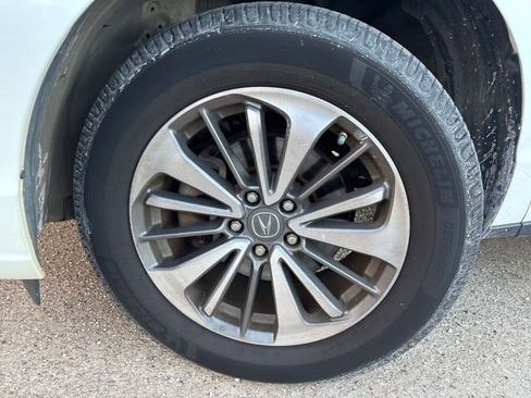 Used 2017 Acura RDX FWD w/ Advance Package image 2