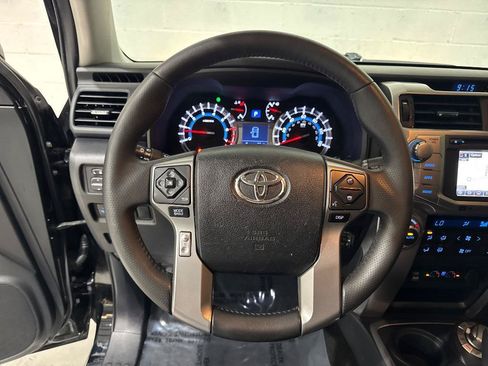 Used 2016 Toyota 4Runner Limited AWD/4WD image 37