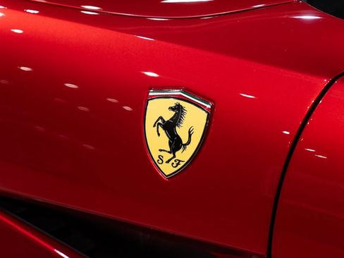 Certified 2023 Ferrari Portofino M image 11