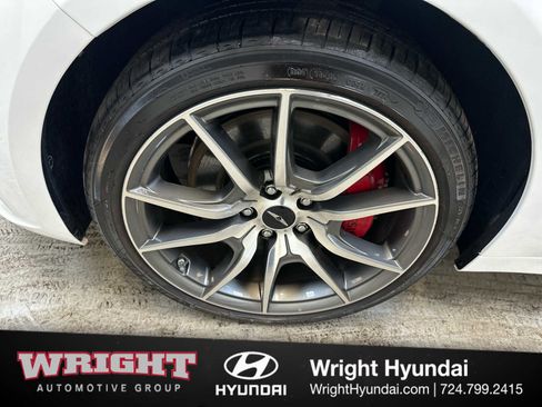 Certified 2025 Genesis G70 2.5T image 8