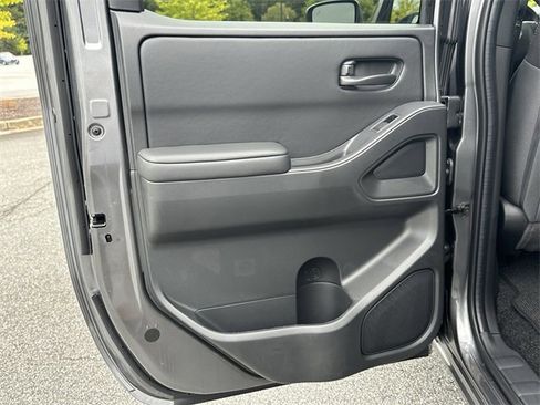 New 2026 Nissan Frontier SV w/ Tow Package image 16