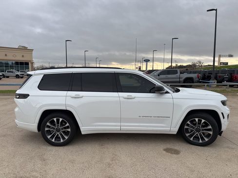 Used 2024 Jeep Grand Cherokee L Overland w/ Rear Seat Video Group I image 17