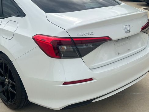 Used 2024 Honda Civic Sport image 13