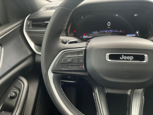 Used 2024 Jeep Grand Cherokee Altitude RWD image 19