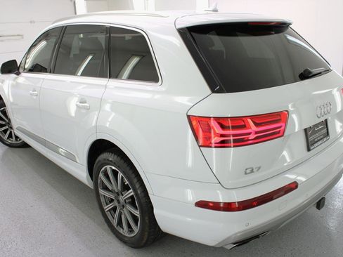 Used 2017 Audi Q7 3.0T Prestige w/ Prestige Package image 31