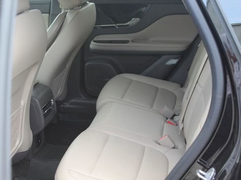 Used 2023 Lincoln Corsair FWD image 15