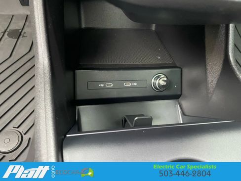 Used 2023 Audi Q4 e-tron Prestige w/ 20" Wheel Package image 27