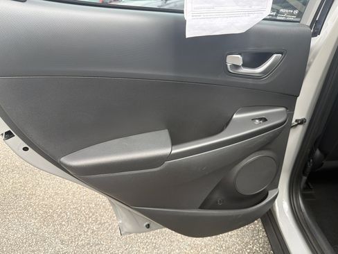 Certified 2022 Hyundai Kona SEL w/ Convenience Package FWD image 21