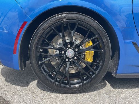 Used 2016 Chevrolet Corvette Z06 w/ 3LZ Preferred Equipment Group RWD image 37