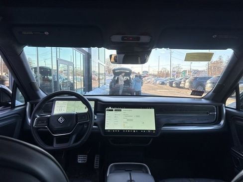 Used 2022 Rivian R1T Adventure image 12