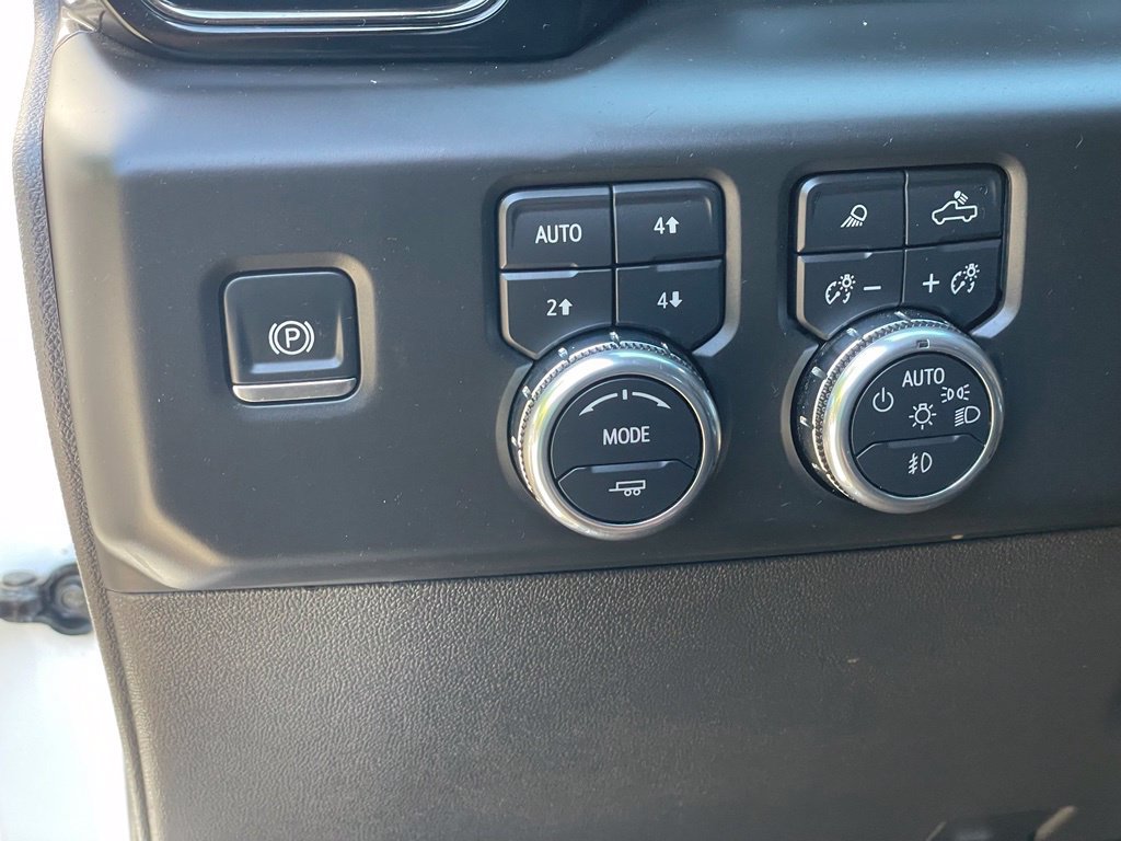Used 2025 GMC Sierra 1500 AT4 AWD/4WD image 16