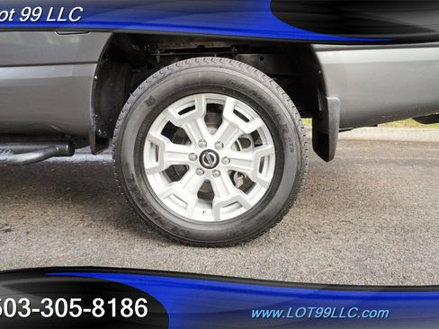 Used 2021 Nissan Titan SV w/ SV Convenience Package image 37