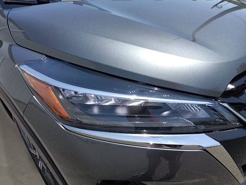 Used 2024 Nissan Kicks SR image 20