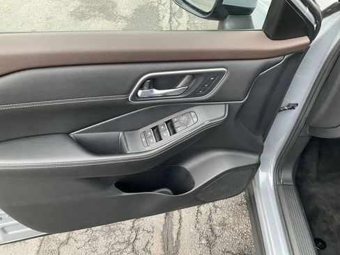 Certified 2023 Nissan Rogue Platinum AWD/4WD image 28