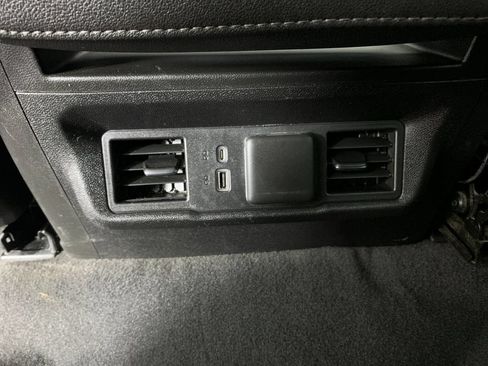 Used 2024 Chevrolet Silverado 2500 LT AWD/4WD image 33