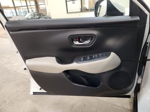 Certified 2023 Honda HR-V LX image 19