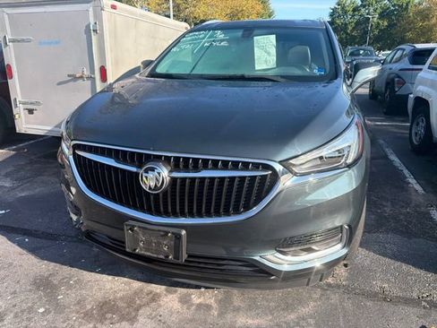 Used 2018 Buick Enclave Essence AWD/4WD image 4
