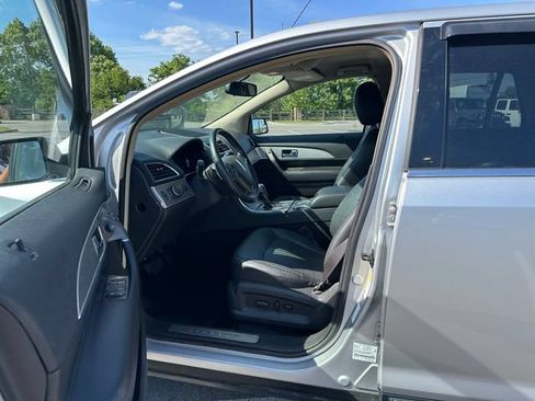 Used 2013 Lincoln MKX FWD image 11