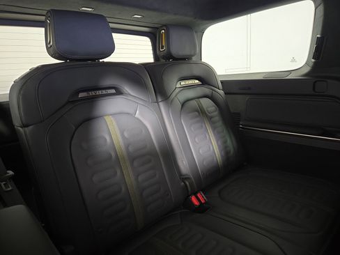 Used 2024 Rivian R1S Adventure AWD/4WD image 25
