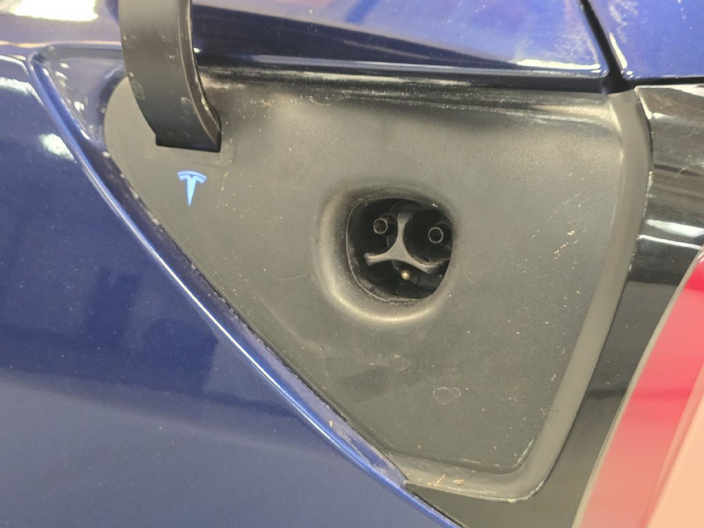 Used 2023 Tesla Model 3 Standard Range RWD image 7