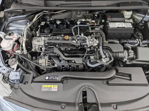 Used 2025 Toyota Corolla LE image 33