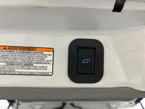 Used 2015 Toyota Sienna XLE image 15