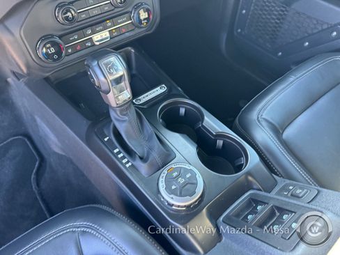 Used 2025 Ford Bronco Outer Banks AWD/4WD image 23