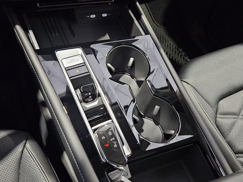 New 2026 Volkswagen Atlas SE image 17