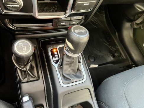 Used 2020 Jeep Wrangler Sport image 29