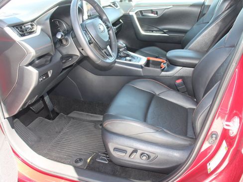Certified 2024 Toyota RAV4 Adventure AWD/4WD image 11