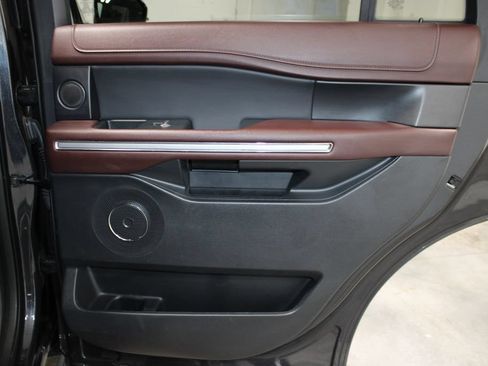 Used 2024 Ford Expedition Limited AWD/4WD image 35