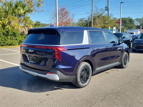 New 2026 Kia Carnival LXS image 6