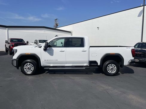 New 2026 GMC Sierra 2500 SLE w/ SLE Value Package; image 3