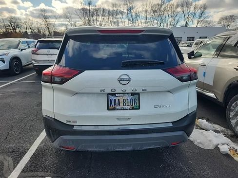 Certified 2023 Nissan Rogue SV image 6