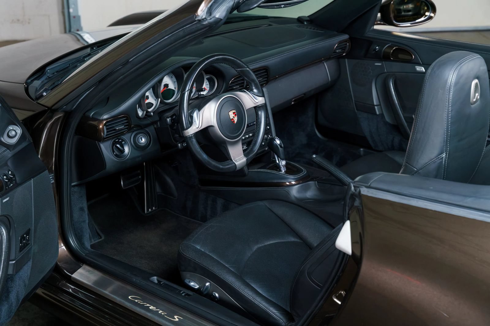Used 2010 Porsche 911 Carrera S RWD image 10