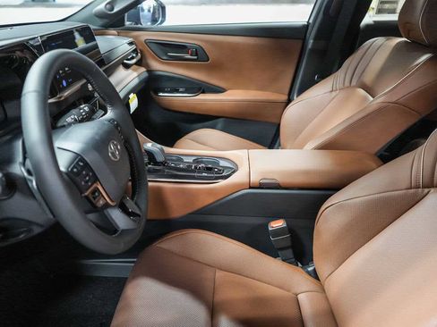 New 2025 Toyota Crown Signia image 16